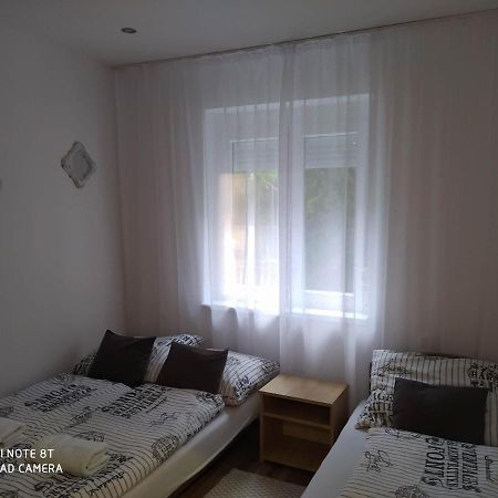 Evelyn Apartman Hajdúszoboszló Exterior foto